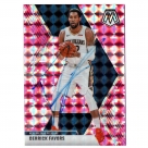 Derrick Favors autograph